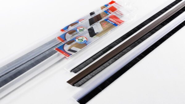 PARASPIFFERI PORTA ADESIVO PVC C/SPAZZOLA TRASPARENTE 100CM IN BUSTA 8014000033
